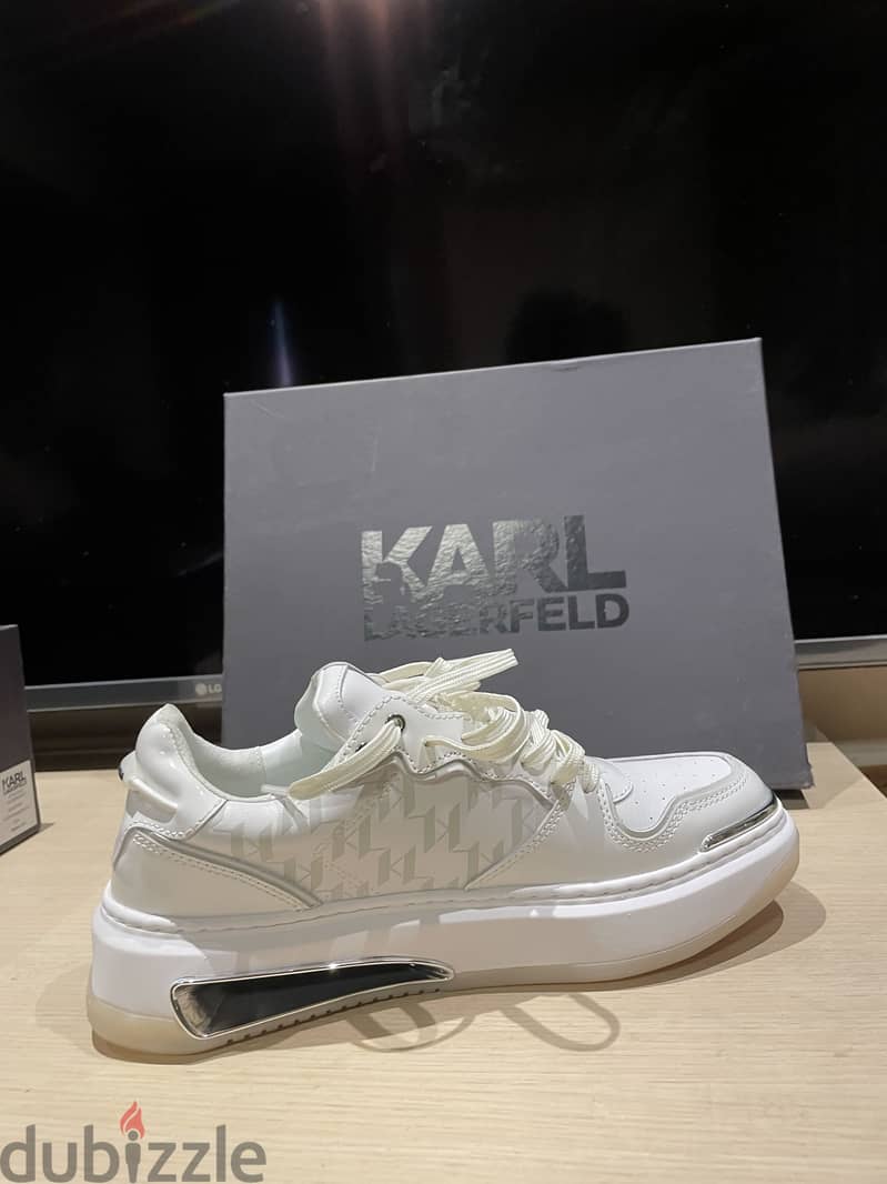 KARL LAGERFES 4