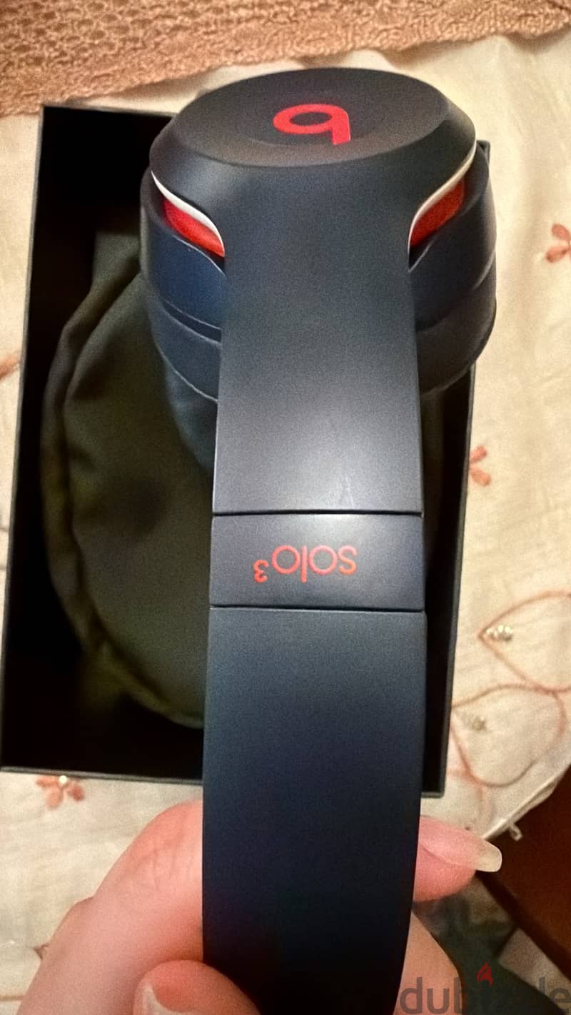 Beats solo 3 wireless 1