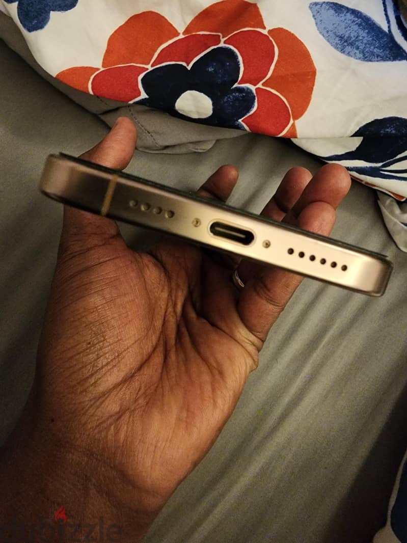 Apple - iPhone 16 Pro Max 2