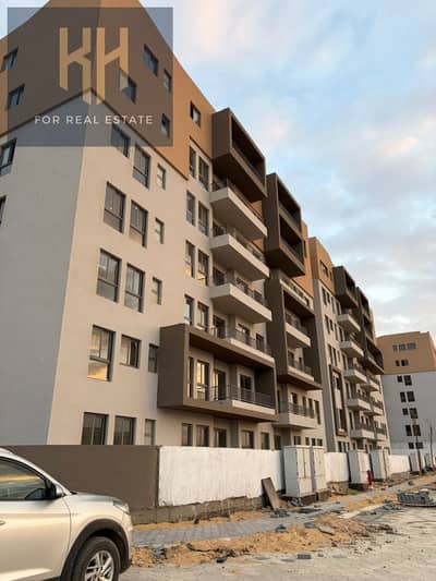 Two-bedroom apartment for sale, ready for immediate delivery, in Bloomfields (Mostakbal City)—located next to Madinaty, Sarai, and New Cairo.