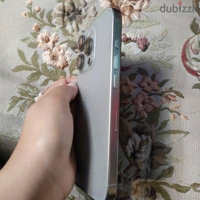 آبل - آيفون 16 برو