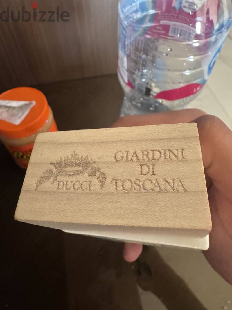 Bianco latte authentic 1