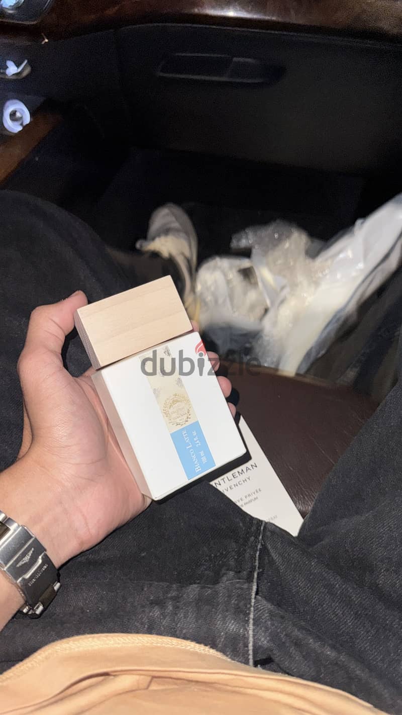 Bianco latte authentic 3