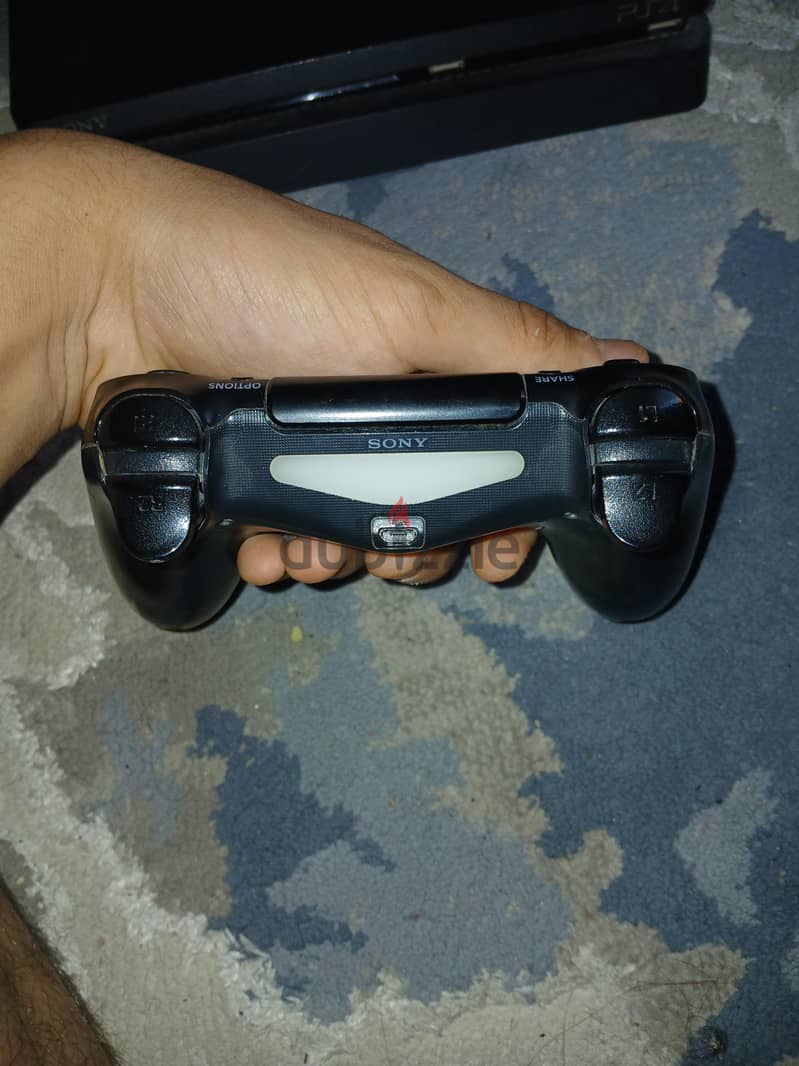 ps4 slim 1