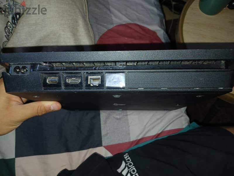 ps4 slim 2