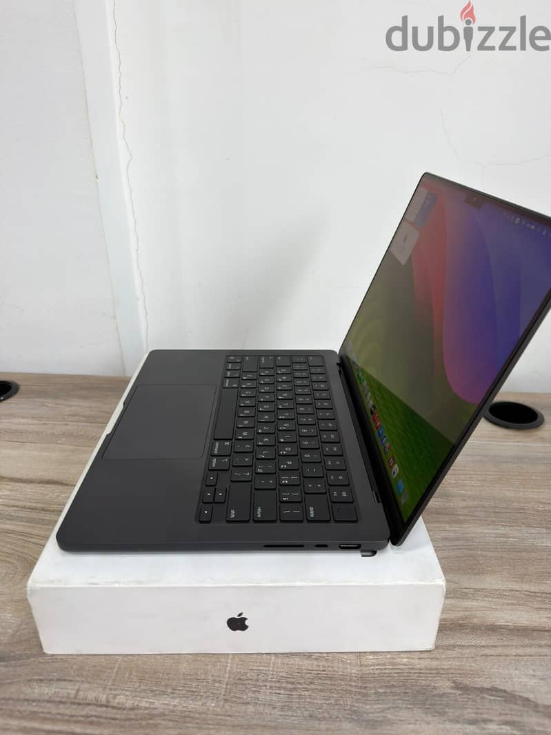 macbook pro m3 pro 4