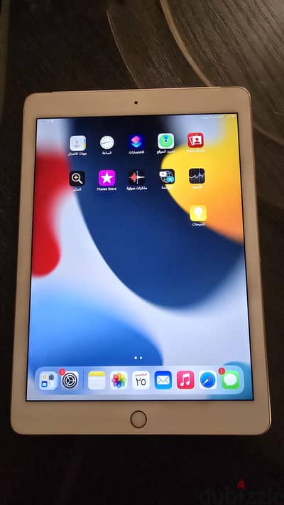ipad air 2 16 gb حاله ممتازة بدون خدوش لم يدخل الصيانة + بصمة