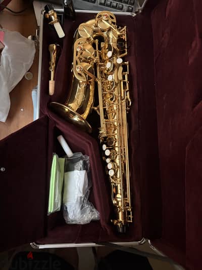 New suzuki saxophone (Alto)