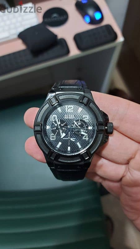 guess rigor analog black dial 1