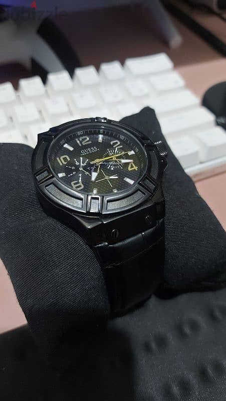 guess rigor analog black dial 3