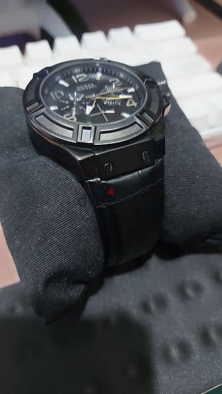 guess rigor analog black dial 4