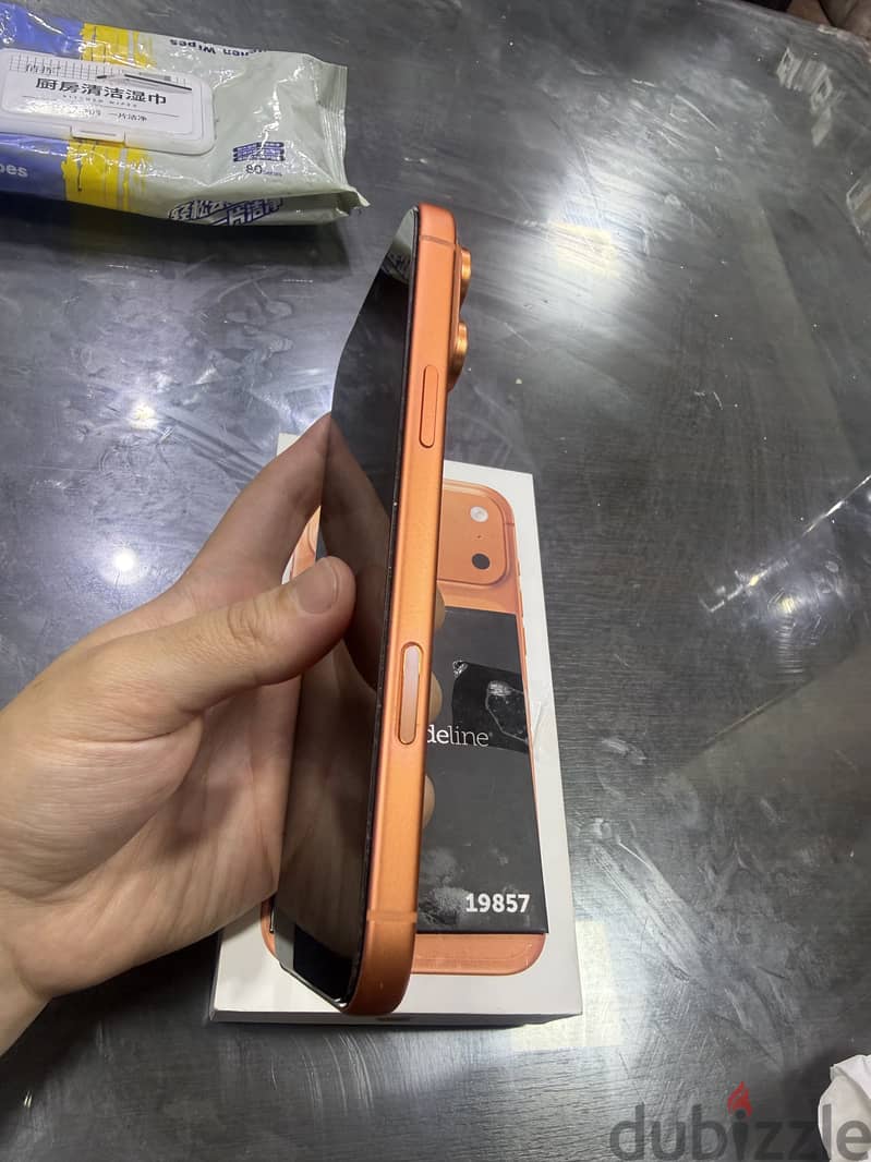 Iphone 17 pro max 512g تريد لاين 8