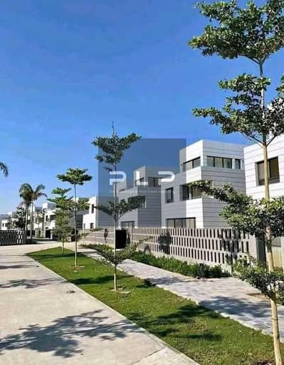 Standalone villa for sale at an exceptional price with payment facilities in Al Burouj Compound.