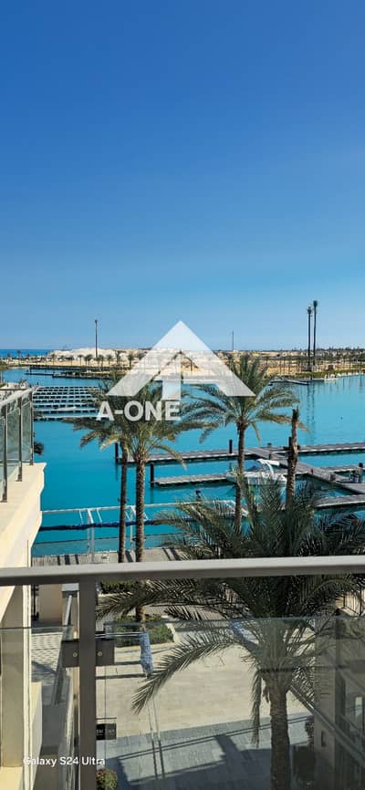 شاليه للبيع فيو مباشر على المارينا فرصة استثمارية في احلي لوكيشن في مارينا مراسي الساحل الشمالي سيدي عبد الرحمن marina marassi north coast