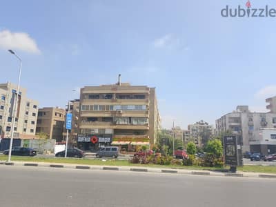 روف للبيع في المقطم قابل للترخيص