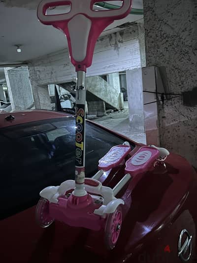 اسكوتر باربع عجلات