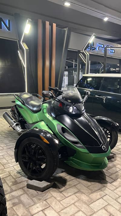 Canam spyder RSS ( Rotax 990 ) 2012