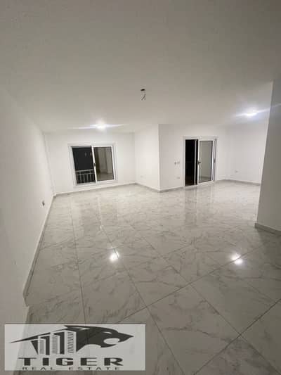 شقه للايجار قانون فاضي بمدينتي  ١٣٣ متر في b11 تشطيبات خاصه  دور رابع   متاحه اي جنسية  ماعدا سودانين  مطلوب   ٢٠ الف  فيو رائع وايد جاردن     هيقدم على الغاز الطبيعي