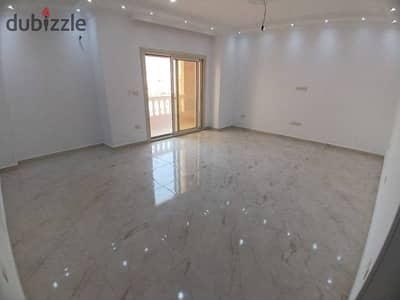 شقة للايجار جاردينا هايتس 1تطل علي محور  جمال عبدالناصر دور  ثاني امامي واجهه تشطيب سوبر لوكس بسعر لقطة