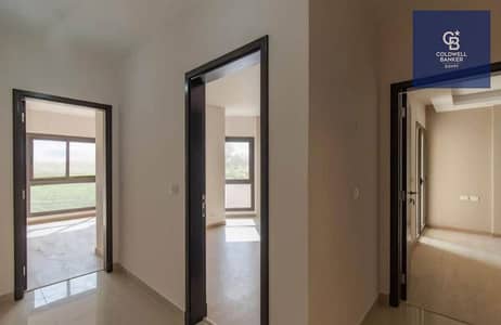 Immediate occupancy | 3-bedroom apartment with private garden | Near South 90th Street and Golden Square