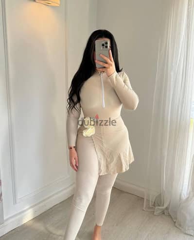 مايوه بوركيني وردتين وتلبيسة رياضية جامبسوت/ سكيرت
