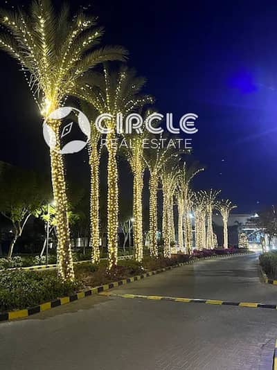 شقة تشطيب كامل بالمطبخ والتكييفات ١٦٠م للبيع في كمبوند فيفث سكوير المراسم Fifth Square التجمع الخامس القاهرة الجديدة بإطلالة مفتوحة
