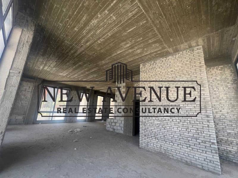 Quarto 700 meter for rent at district 5 core & shell 0 Quarto 700 meter for rent at district 5 core & shell 0