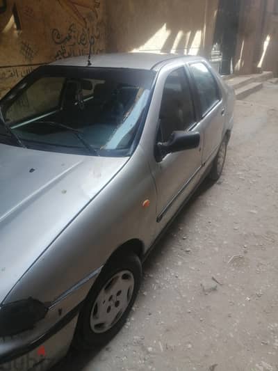 فيات سيينا 2001