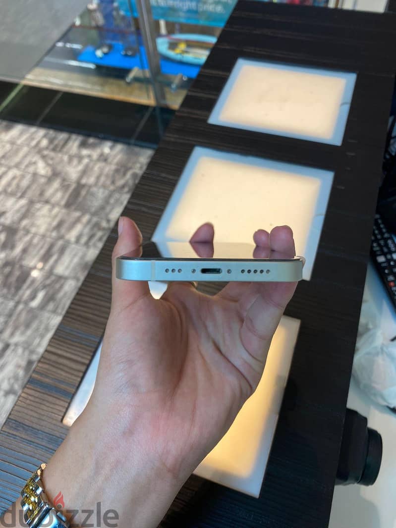 Apple - iPhone 13 4