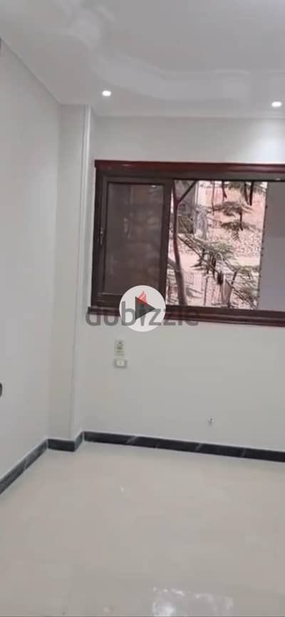 شقه بمجمع المحاكم المنصوره للبيع