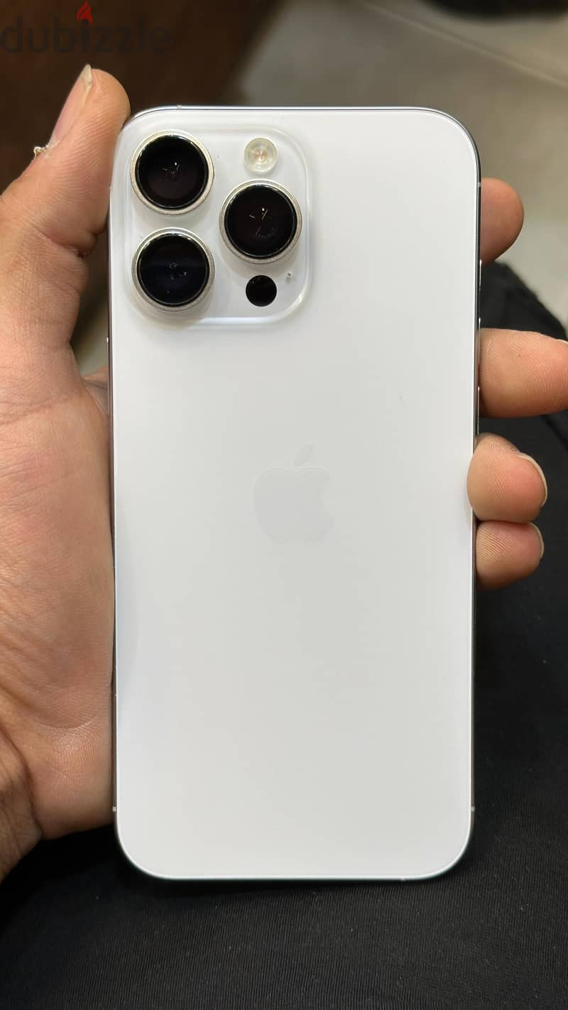 Apple - iPhone 16 Pro Max 1