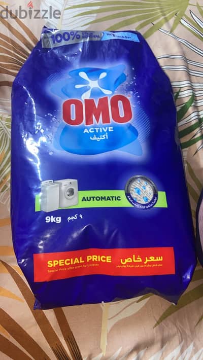 شامبوهات  للجسم و الشعر  و مسحوق omo  كل الحاجات دي مستورده ولم تستخدم