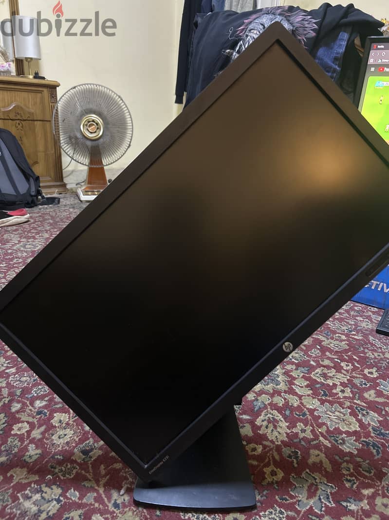 HP Elite Display  E231 1
