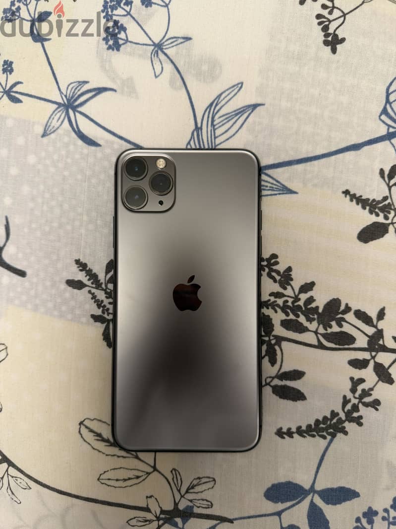 Apple - iPhone 11 Pro Max 2