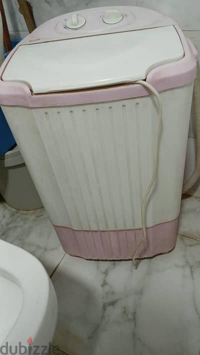 ١٠٠٠ جنيةغساله اطفال