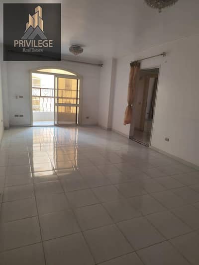 Apartment for rent empty in compound Grand City on the ring road 130m excellent finishing
