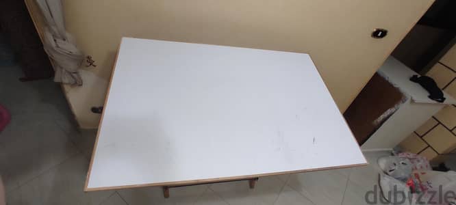 ترابيزة رسم هندسي بحالة ممتازة