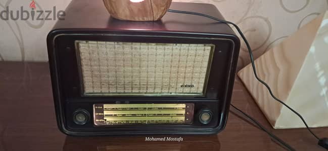 راديو لمبات ألماني ماركة AEG بمينا مضاءةفسفوري يعمل بحالة ممتازة