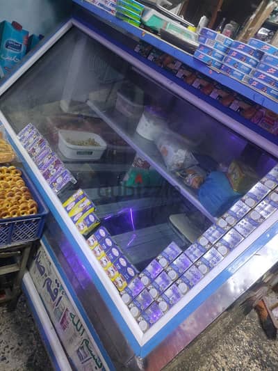 ثلاجة عرض جبن ولحوم