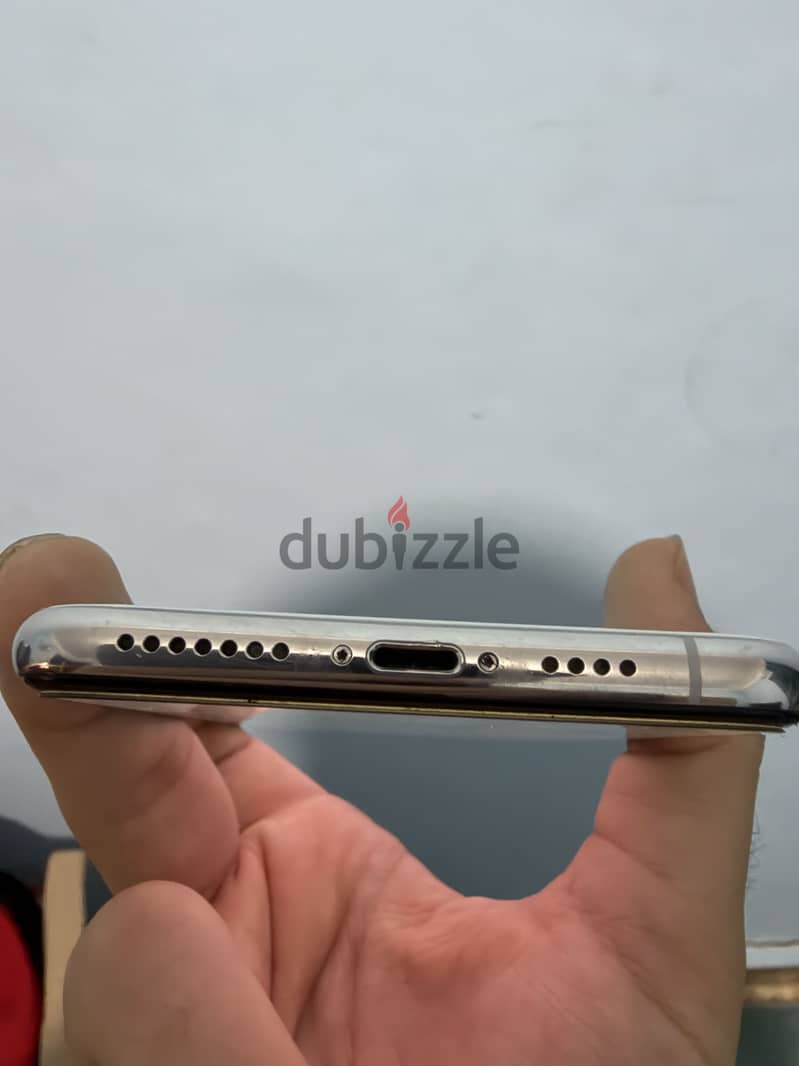 Apple - iPhone XS Max 3