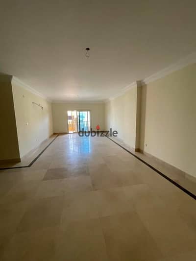 4-room apartment and 4 reception areas near the American University for rent