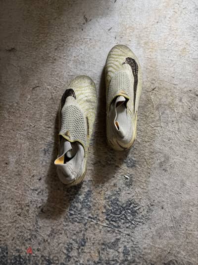 Nike football shoes size 36/37 mirror