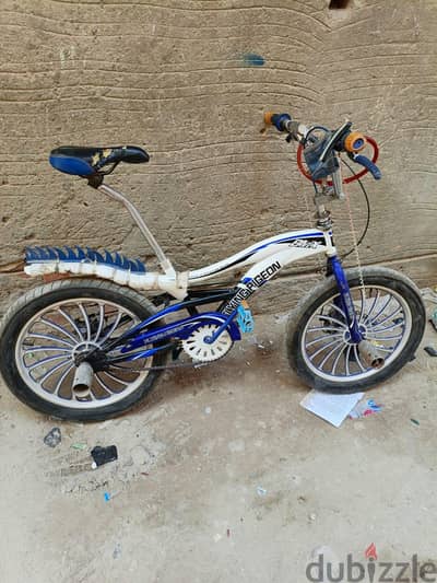 عجله BMX هي العجله بتتكلم علي نفسها اصلا