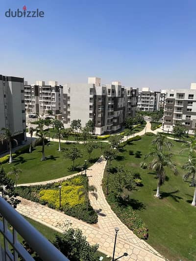 Apartment for rent under the new law in Madinaty, 200 sq m - B12 - Family model - Only one available - 4 bedrooms - Prime location - Close to s
