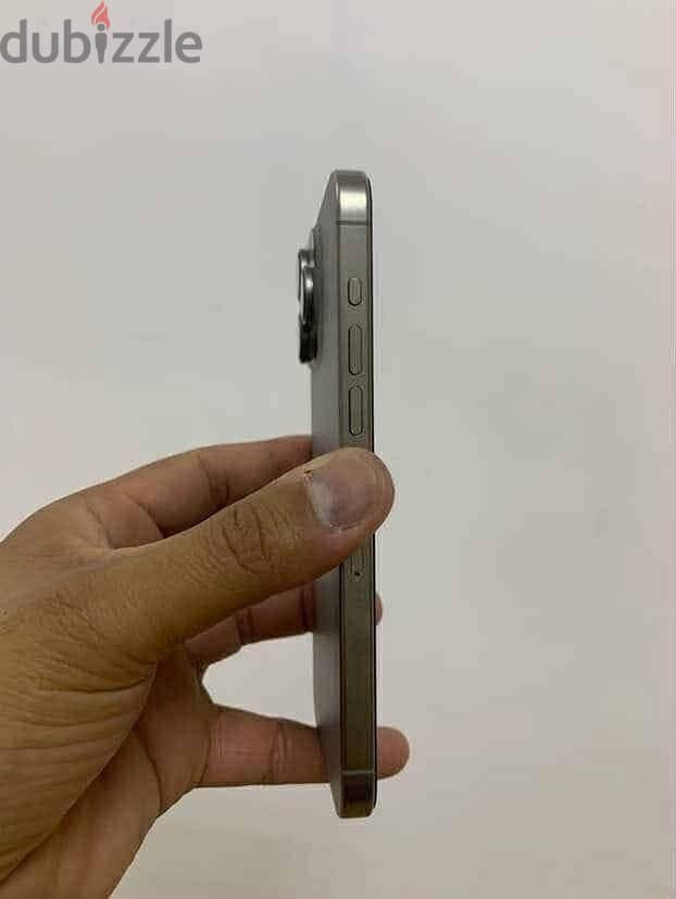 iPhone 15 pro max 2