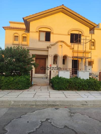 Villa for sale in Madinaty, bargain price