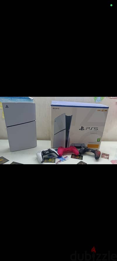 ps5 مستعمل شهر معاه ألعاب زي GTA5 و it takes  و Fc26 بل علبه