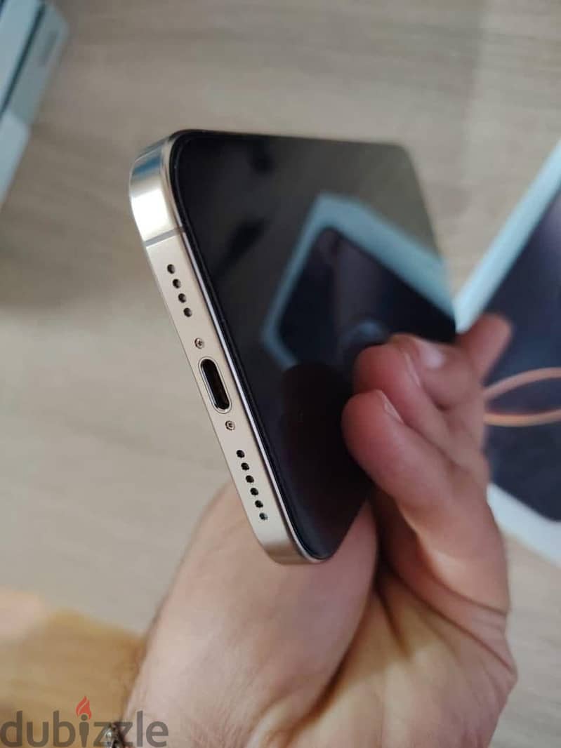 Apple - iPhone 16 Pro Max 2