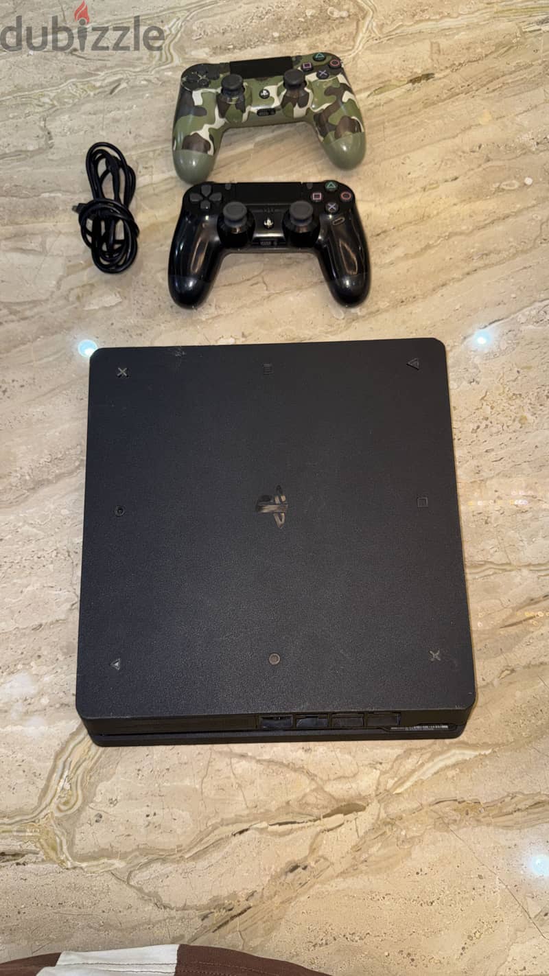 PS4 Slim + 2 Original Controllers + RDR2 + FIFA 23 2