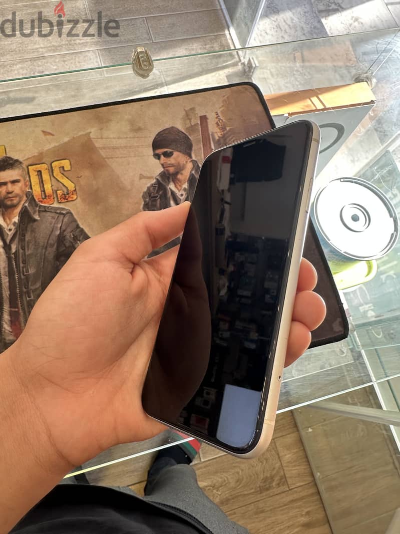 Apple - iPhone 11 6
